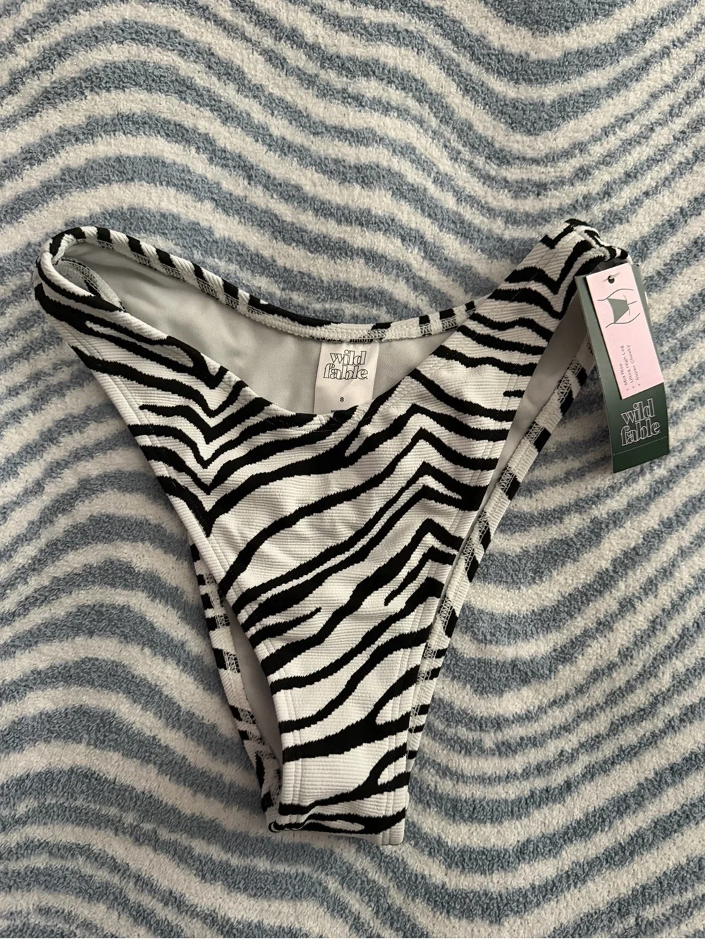 Women’s NWT sz small bikini bottom